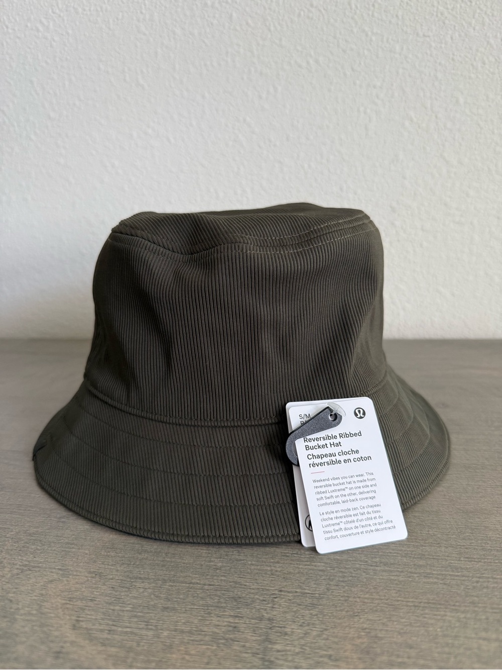 lululemon athletica Ribbed Reversible Bucket Hat - Olive